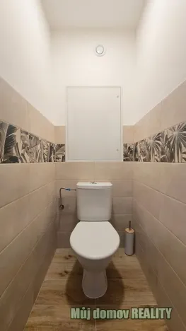 Pronájem bytu 3+1, Praha - Kobylisy, Famfulíkova, 68 m2
