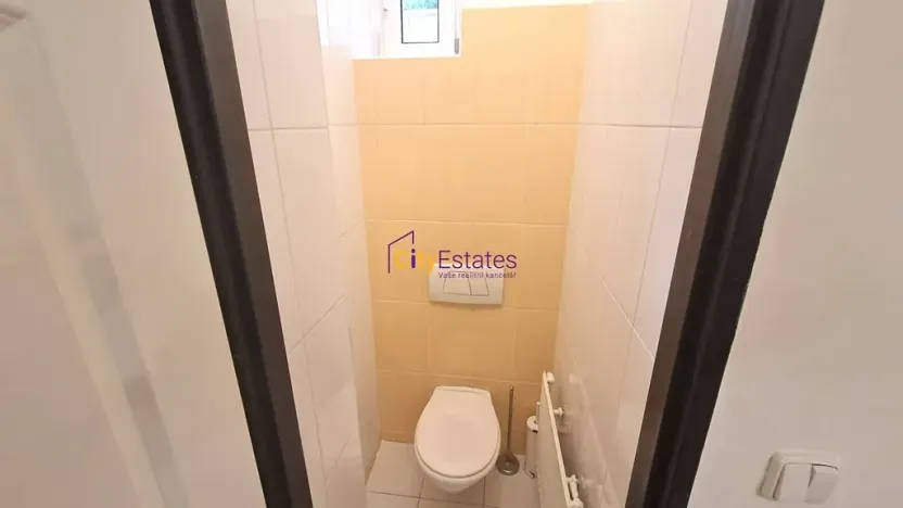 Pronájem bytu 1+kk, Praha - Smíchov, Ke Klimentce, 27 m2