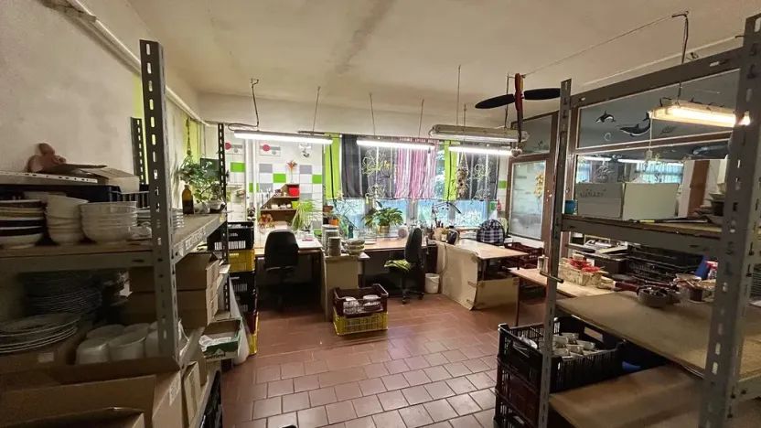 Prodej výrobních prostor, Vojkovice, 435 m2