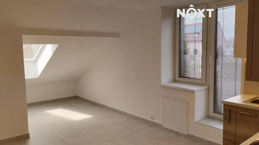 Pronájem bytu 1+kk, Vráto, 27 m2