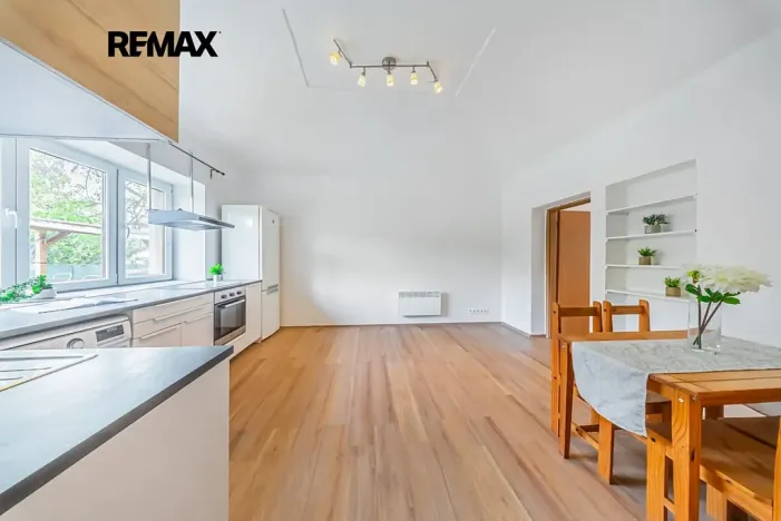 Prodej bytu 2+kk, Hostivice, Čsl. armády, 43 m2