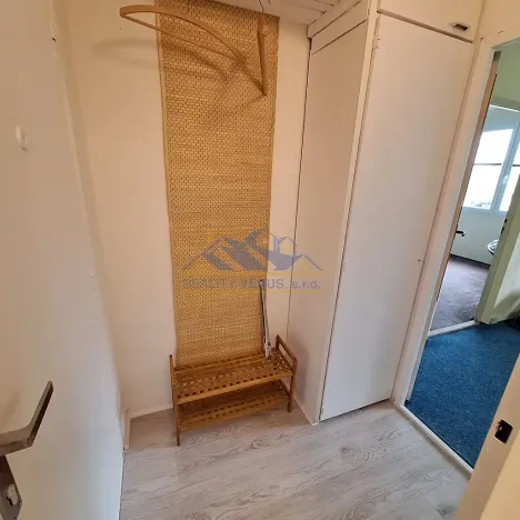 Pronájem bytu 2+kk, Klatovy, Pod Hůrkou, 37 m2