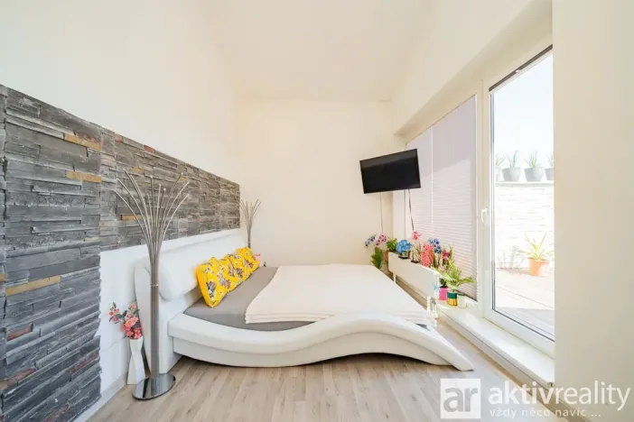 Prodej bytu 2+kk, Praha, Pastevců, 54 m2