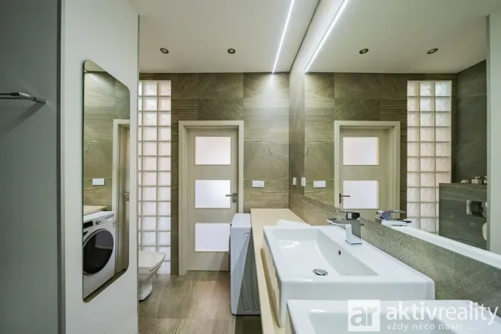 Prodej bytu 2+kk, Praha, Pastevců, 54 m2