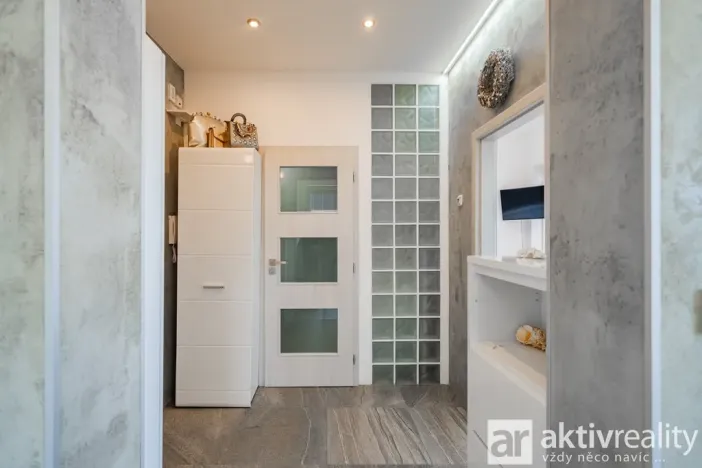 Prodej bytu 2+kk, Praha, Pastevců, 54 m2