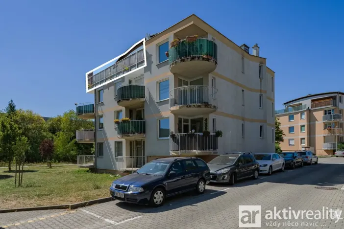 Prodej bytu 2+kk, Praha, Pastevců, 54 m2