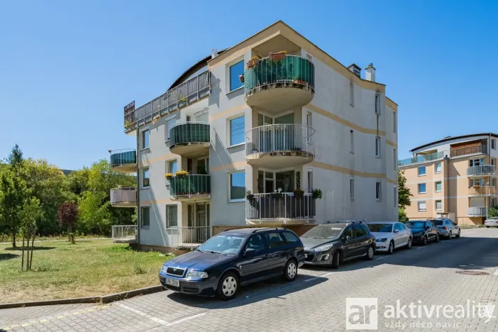 Prodej bytu 2+kk, Praha, Pastevců, 54 m2