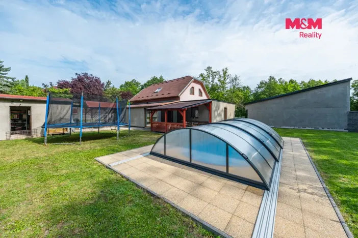 Prodej rodinného domu, Černovice, 140 m2