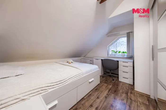 Prodej rodinného domu, Černovice, 140 m2
