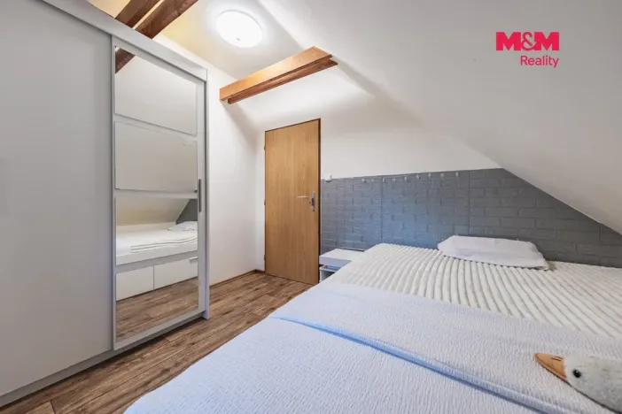 Prodej rodinného domu, Černovice, 140 m2
