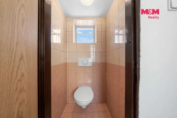 Prodej obchodního prostoru, Ústí nad Labem - Neštěmice, Veslařská, 240 m2