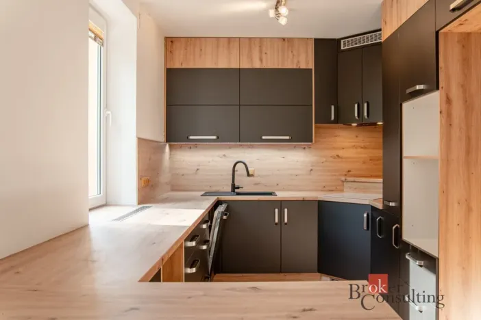 Prodej bytu 2+kk, Praha - Malešice, Ungarova, 55 m2