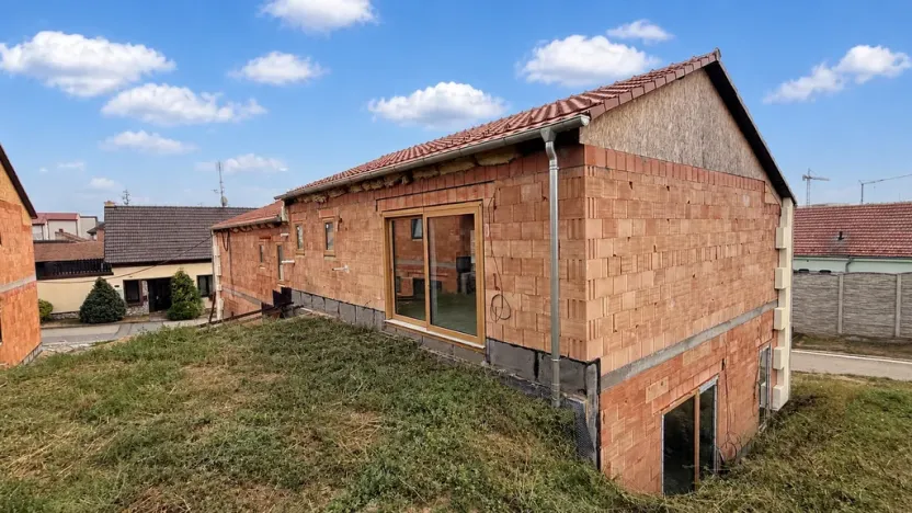 Prodej bytu 3+kk, Holubice, 81 m2