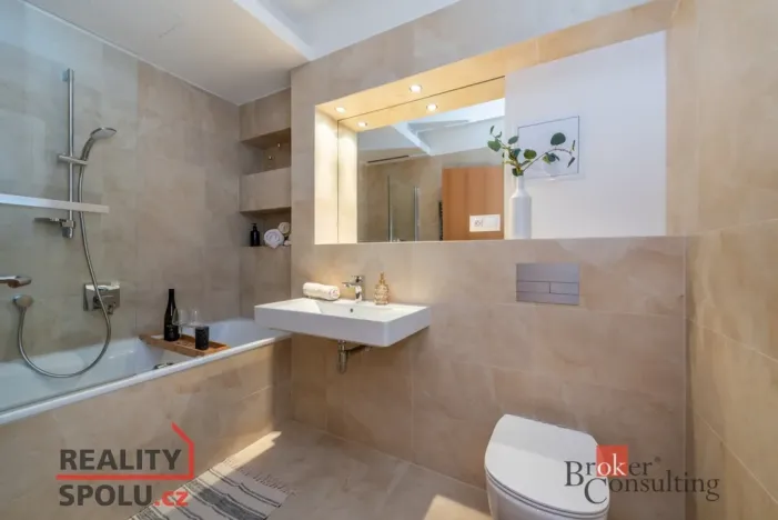 Pronájem bytu 3+kk, Praha - Karlín, Za Karlínským přístavem, 89 m2
