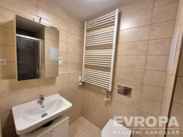 Prodej bytu 1+kk, Praha - Řeporyje, Kakosova, 36 m2