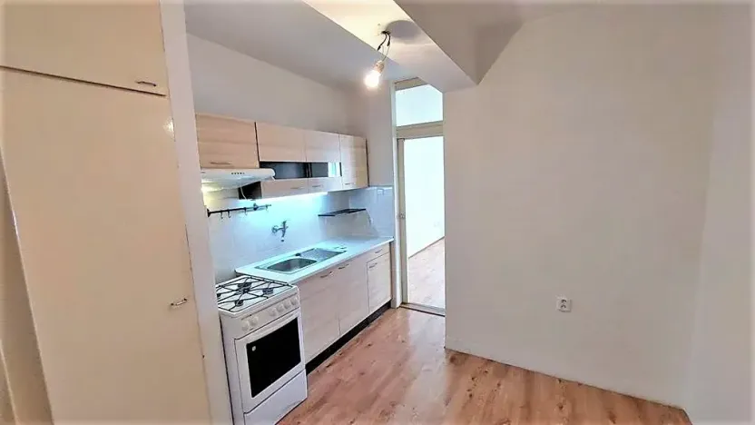Prodej bytu 2+1, Praha, Ke kladivům, 62 m2