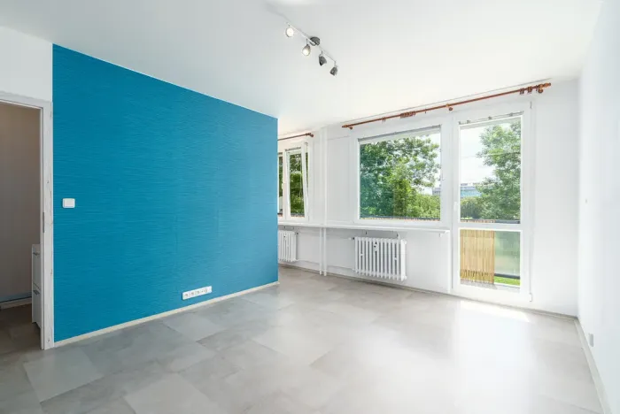 Prodej bytu 1+kk, Praha - Prosek, Veltruská, 33 m2
