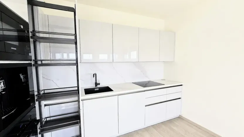 Pronájem bytu 2+kk, Praha - Hloubětín, Poděbradská, 67 m2
