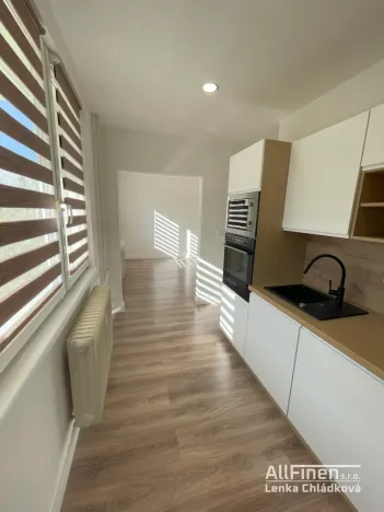Pronájem bytu 1+1, Třebíč - Nové Dvory, Obránců míru, 36 m2