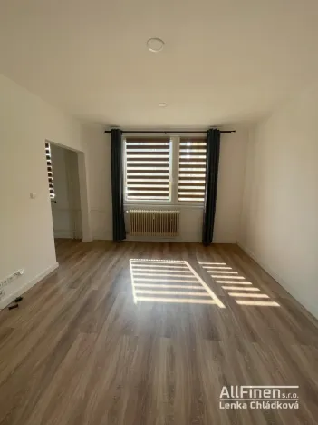 Pronájem bytu 1+1, Třebíč - Nové Dvory, Obránců míru, 36 m2