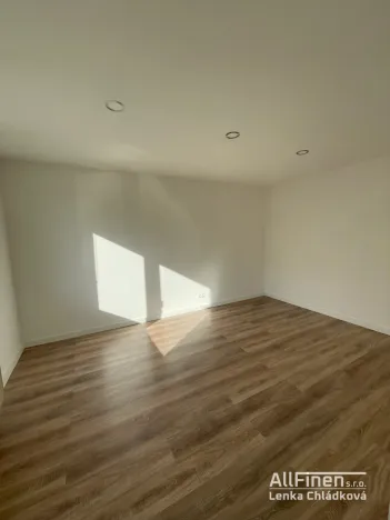 Pronájem bytu 1+1, Třebíč - Nové Dvory, Obránců míru, 36 m2