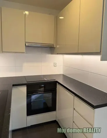 Pronájem bytu 2+1, Praha - Ruzyně, U silnice, 63 m2