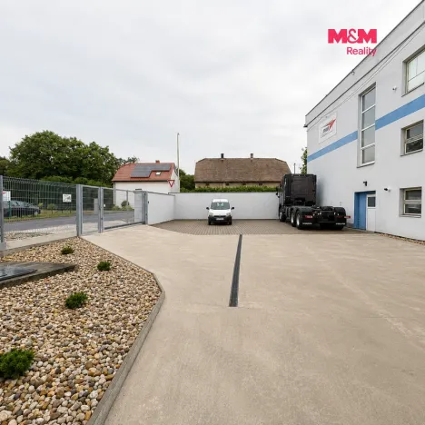 Pronájem kanceláře, Moravany - Platěnice, 138 m2