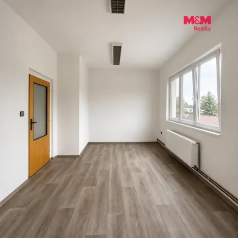 Pronájem kanceláře, Moravany - Platěnice, 138 m2