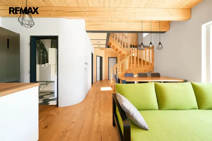 Prodej rodinného domu, Hradec Králové - Pražské Předměstí, U Koruny, 110 m2