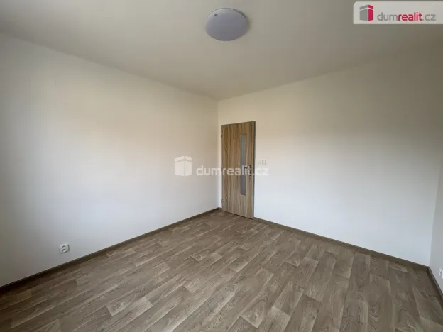 Pronájem bytu 3+1, Milín, U stadionu, 77 m2