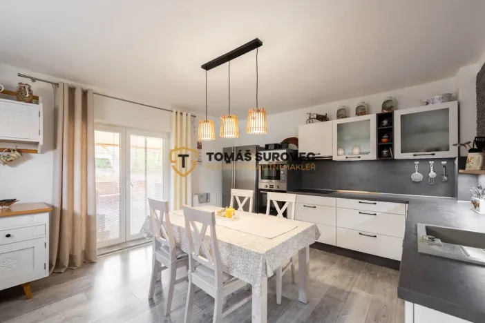 Prodej rodinného domu, Střelná, 160 m2
