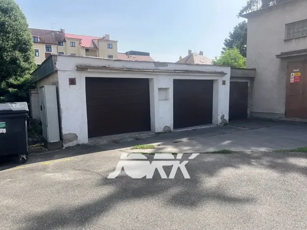 Pronájem garáže, Pardubice, Bulharská, 24 m2