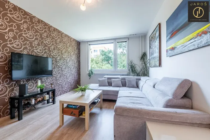 Prodej bytu 3+1, Praha - Kobylisy, Jelínkova, 61 m2
