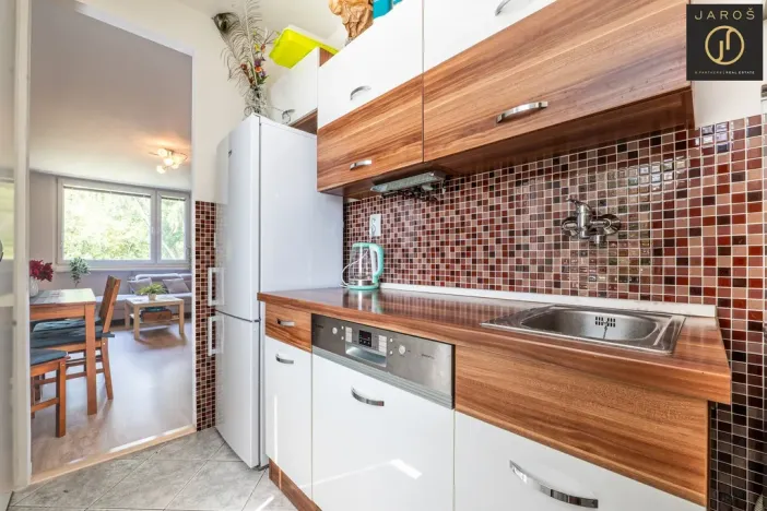 Prodej bytu 3+1, Praha - Kobylisy, Jelínkova, 61 m2