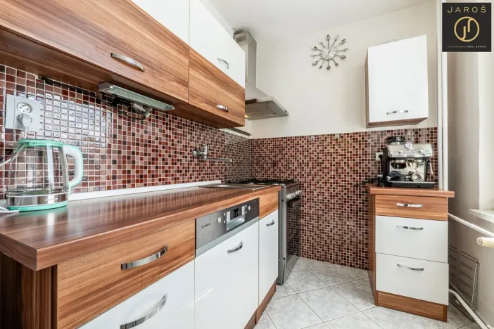 Prodej bytu 3+1, Praha - Kobylisy, Jelínkova, 61 m2