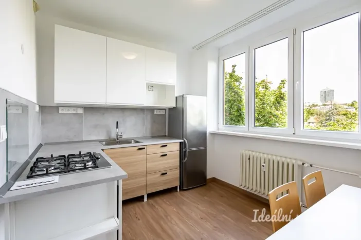 Pronájem bytu 2+1, Praha - Vršovice, Kubánské náměstí, 58 m2