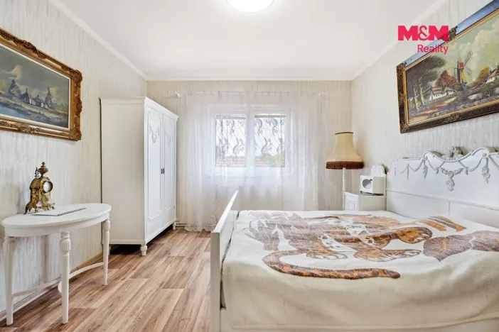 Prodej rodinného domu, Kněžmost - Koprník, 250 m2