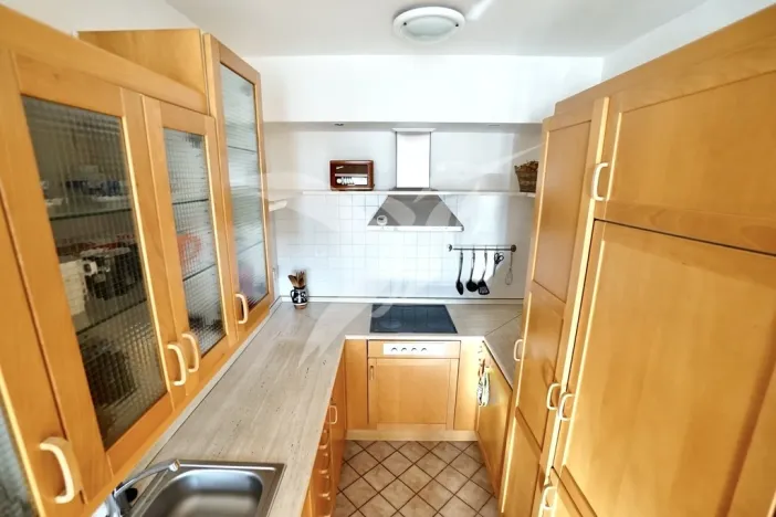 Prodej bytu 2+kk, Praha - Petrovice, Kurčatovova, 43 m2