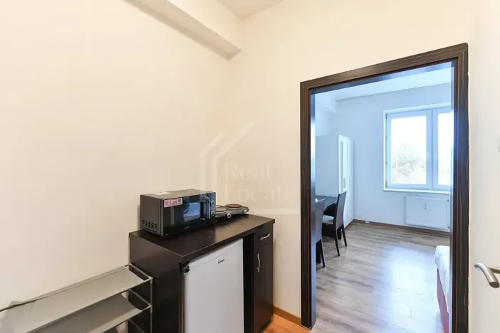 Prodej atypického bytu, Praha - Suchdol, Suchdolské náměstí, 23 m2