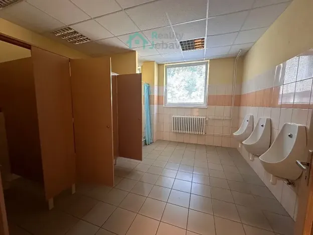 Pronájem komerční nemovitosti, Chrudim, Průmyslová, 89 m2
