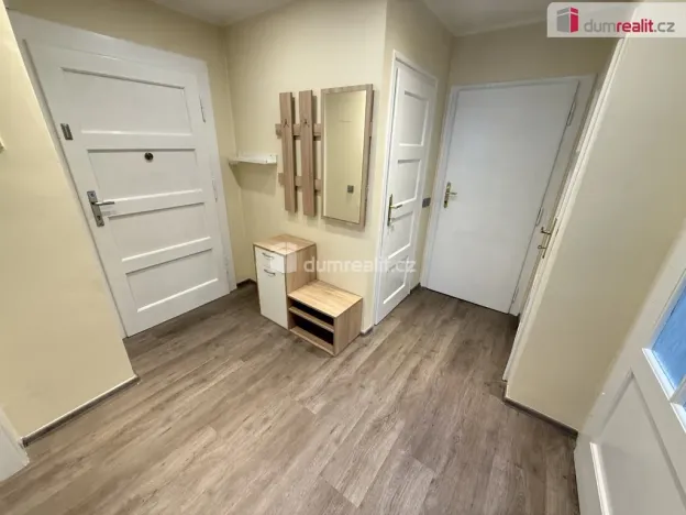 Pronájem bytu 2+kk, Praha - Holešovice, Stupkova, 43 m2