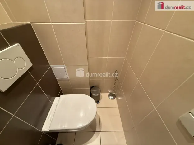 Pronájem bytu 2+kk, Praha - Holešovice, Stupkova, 43 m2
