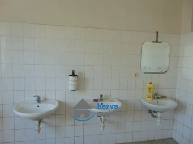 Pronájem výrobních prostor, Skuteč, Zvěřinova, 311 m2