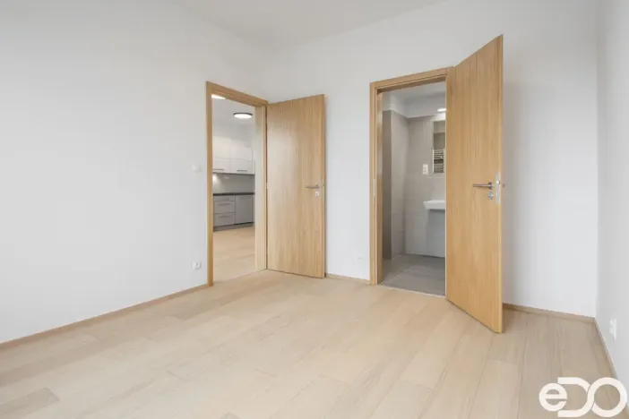 Pronájem bytu 2+kk, Praha - Dolní Chabry, K Beranovu, 74 m2