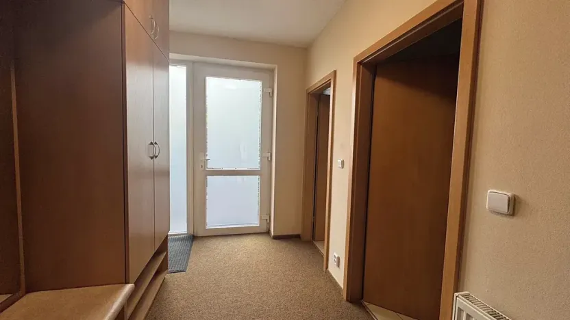 Pronájem rodinného domu, Praha - Řeporyje, Dělená, 170 m2