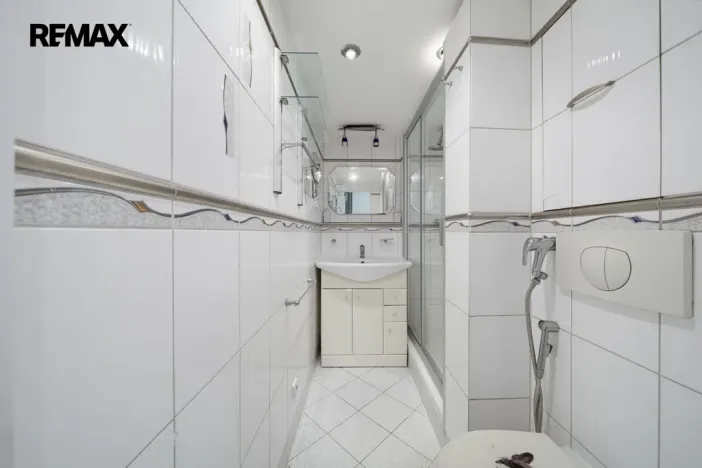 Prodej bytu 2+1, Karlovy Vary - Rybáře, Plešivecká, 64 m2
