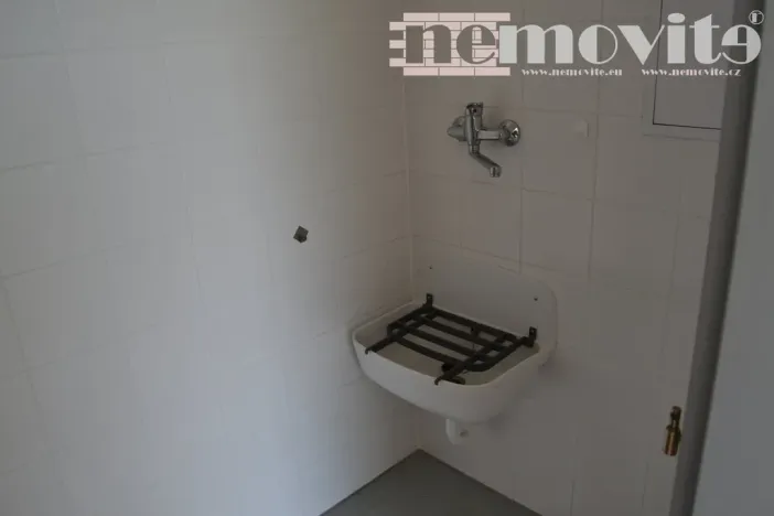 Prodej kanceláře, Jesenice, Nákupní, 80 m2