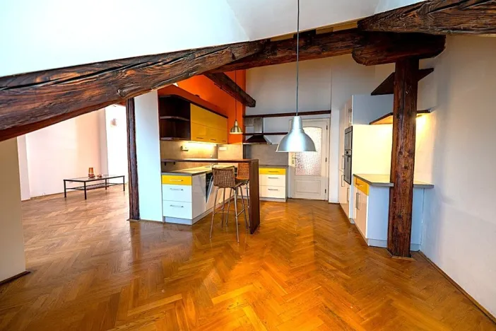 Pronájem bytu 3+1, Praha, Viktora Huga, 164 m2
