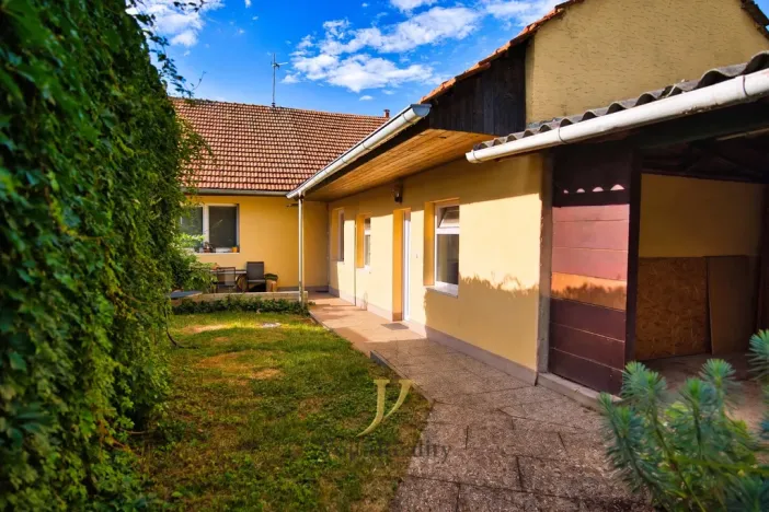 Prodej rodinného domu, Cholina, 160 m2