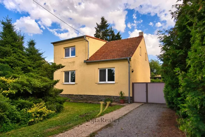 Prodej rodinného domu, Cholina, 160 m2